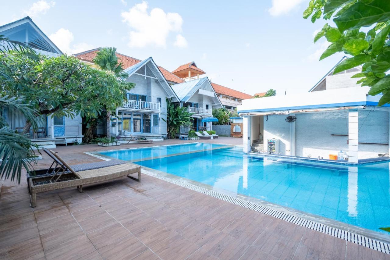 Seminyak Beach Hut Aparthotel Екстериор снимка