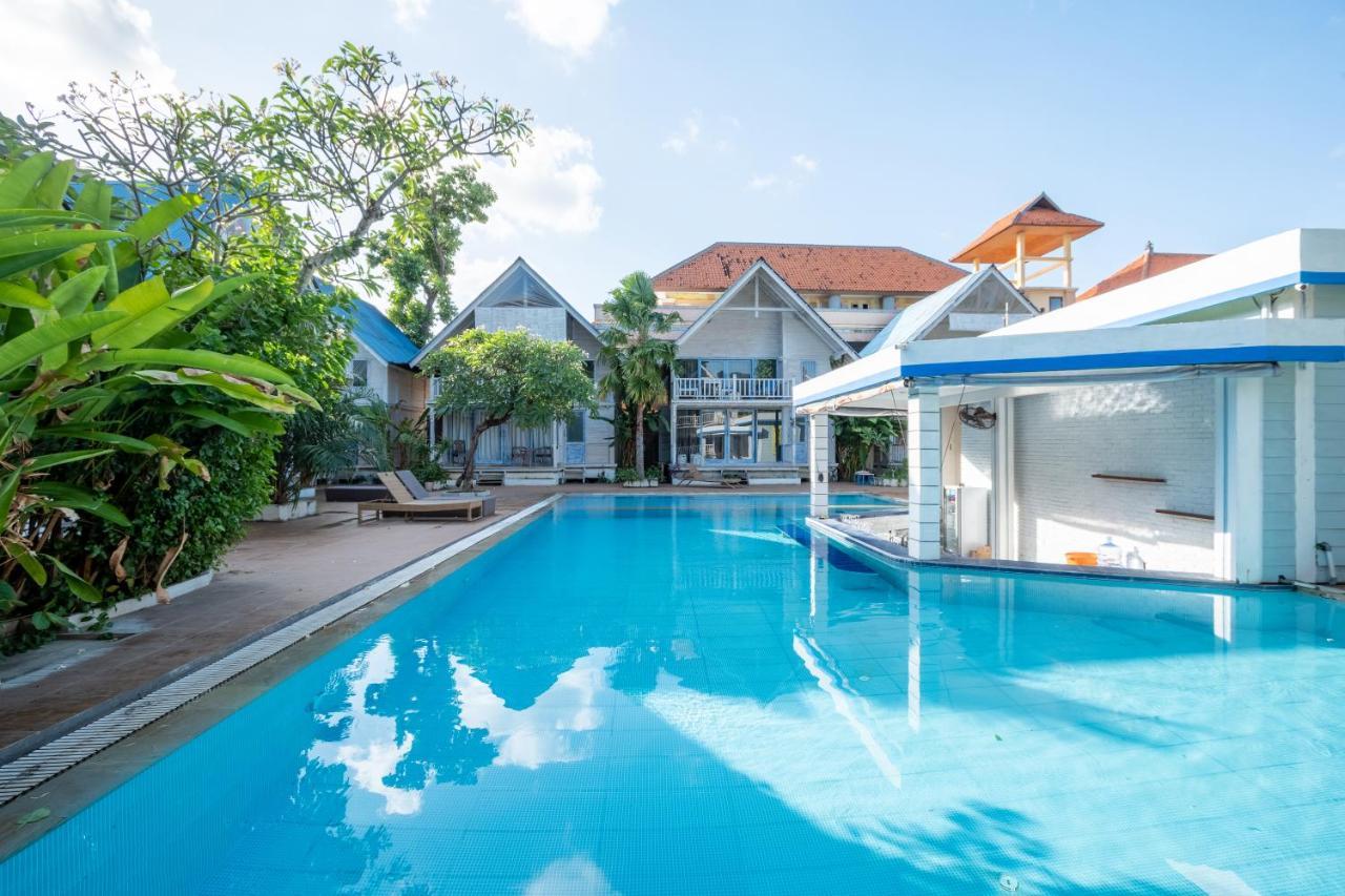 Seminyak Beach Hut Aparthotel Екстериор снимка