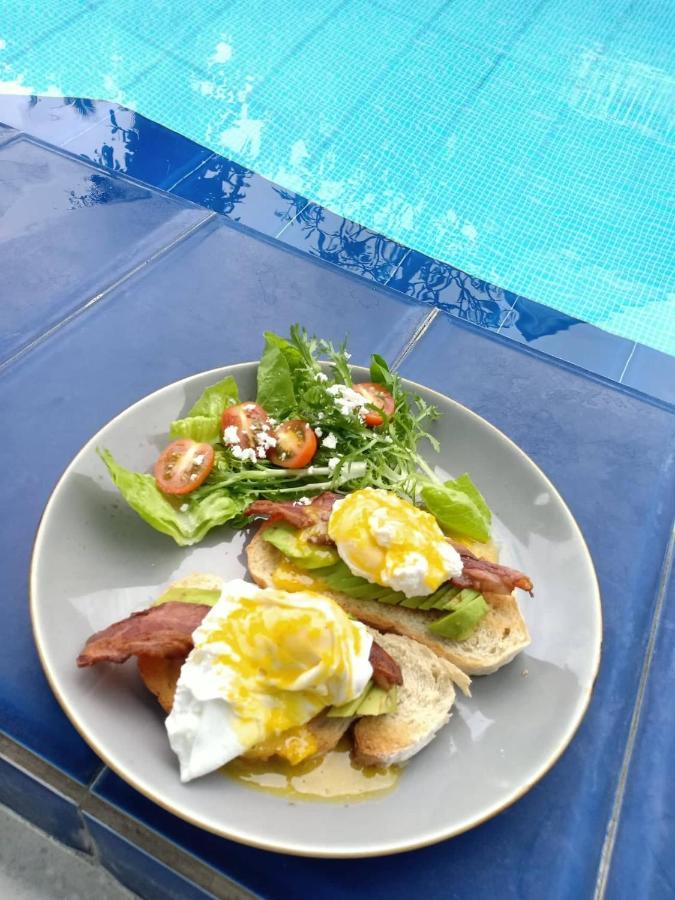 Seminyak Beach Hut Aparthotel Екстериор снимка